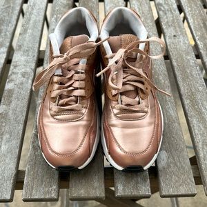 Women’s Nike airmax limited edition color